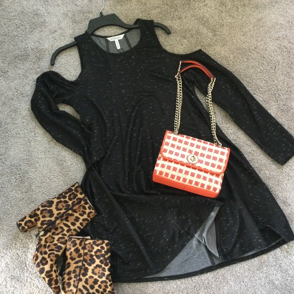 BCBGeneration Black Heathered Cold Shoulder Long Sleeve Dress Size M NWOT - Picture 1 of 4